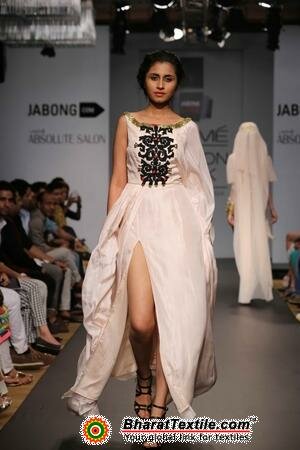 INDIA: [LFW] Vintage Glamour from Kashmir by Sajid Dhar
